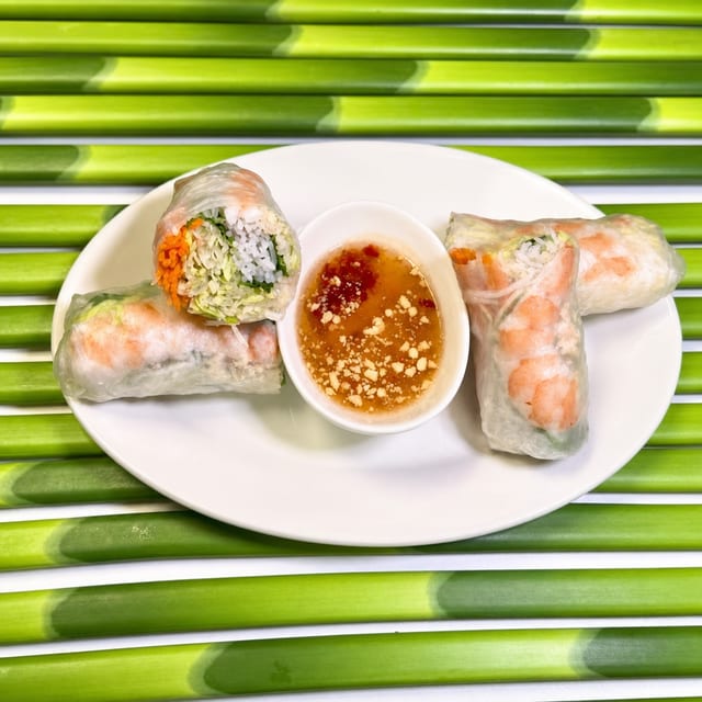 1. Fresh Spring Roll.